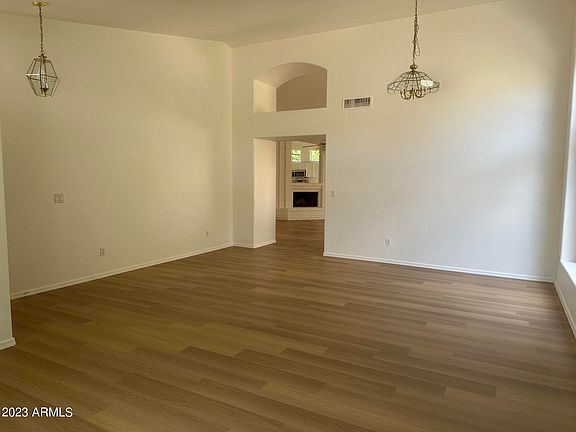4th image of 1428 E WASHINGTON Avenue