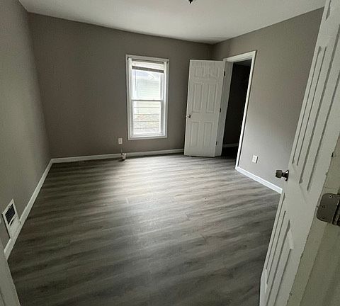 2nd image of 151 Kenwood Ave