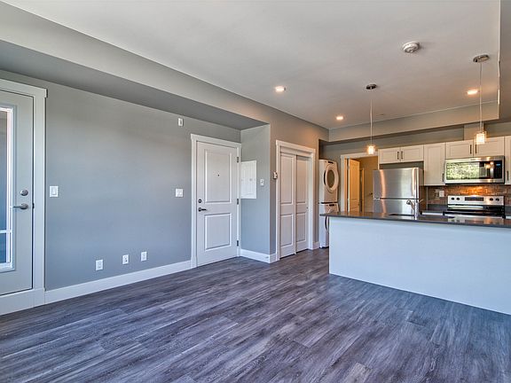 4th image of 280 Tranquille Rd #312