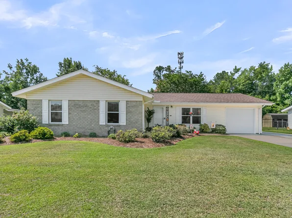 1009 Mountain Pine Rd, Moncks Corner, SC 29461