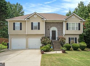 1031 Topaz Ln, Lithia Springs, GA 30122