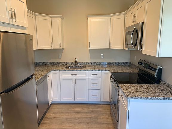 2nd image of 129 Kenoza Ave #1