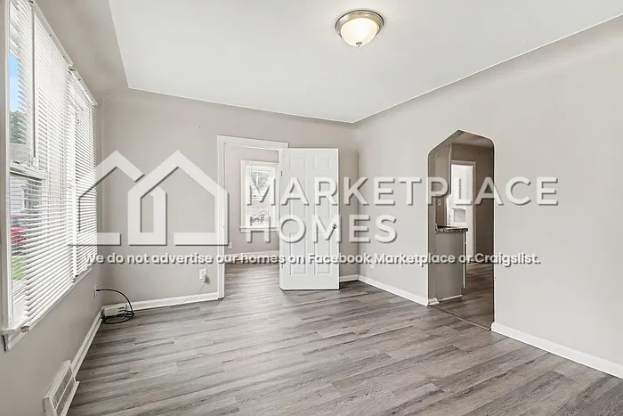 22046 Birchwood Ave — Photo 4