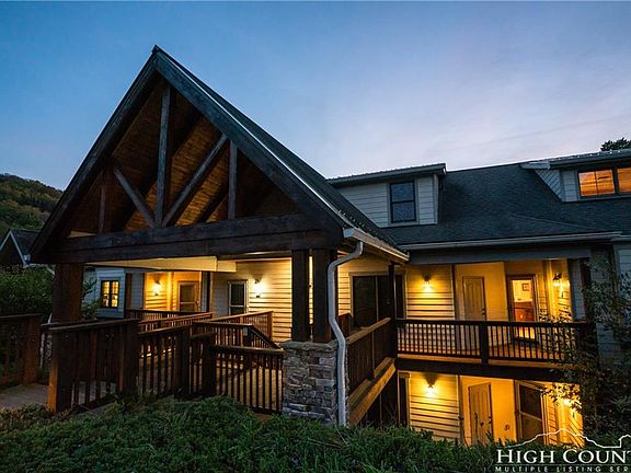 2nd image of 162 Wapiti Way #A