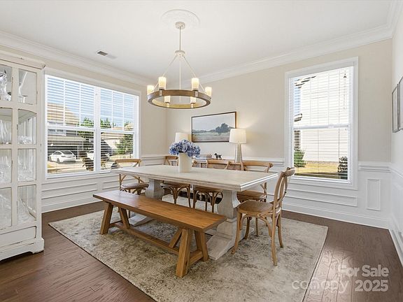 5th image of 1037 Brunswick Way
