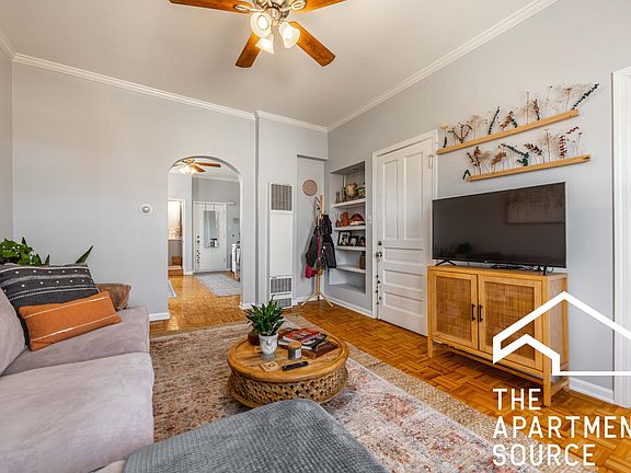 4th image of 2215 W Wellington Ave APT 2F