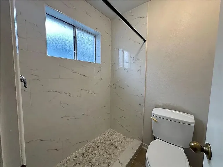 12139 Huntington Park Dr — Photo 18