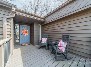 8911 Saint Croix Ln, Charlotte, NC 28277