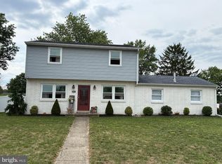 1924 Esther Dr, Carlisle, PA 17013