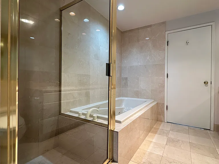 1590 W 8th Ave #1603 — Photo 31