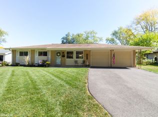 1925 Larchmont Rd, Hoffman Estates, IL 60169