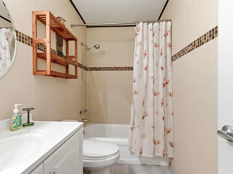 4805 Cobia Dr SE #D — Photo 23
