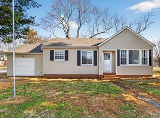 126 N 44th St, Belleville, IL 62226