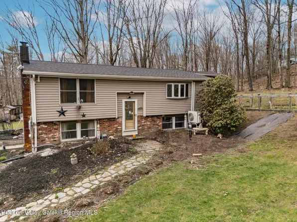 26 Rapp Road, Austerlitz, NY 12017