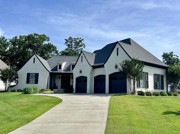 79 Crowne Point Dr, Muscle Shoals, AL 35661