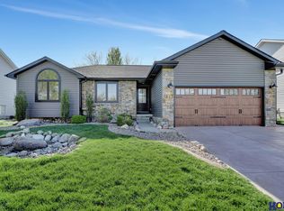 1823 SW 36th St, Lincoln, NE 68522
