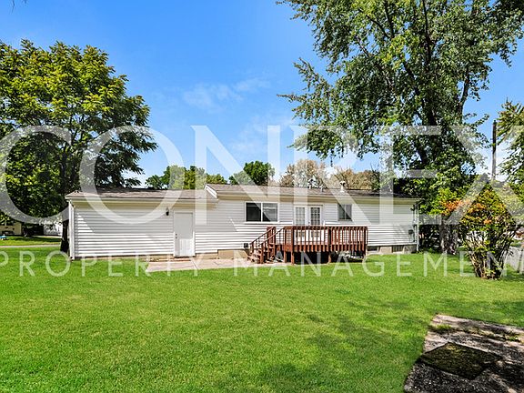 3rd image of 1220 Bellarmine Ln