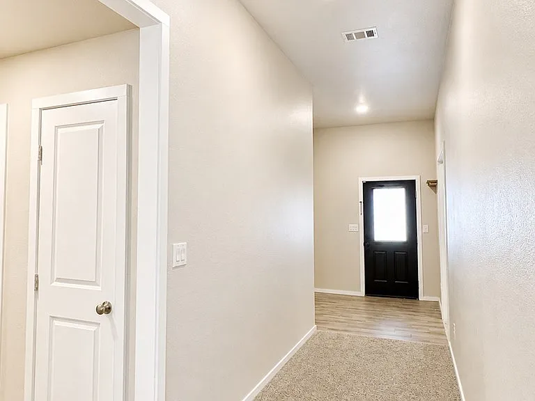 1212 Ash St — Photo 6