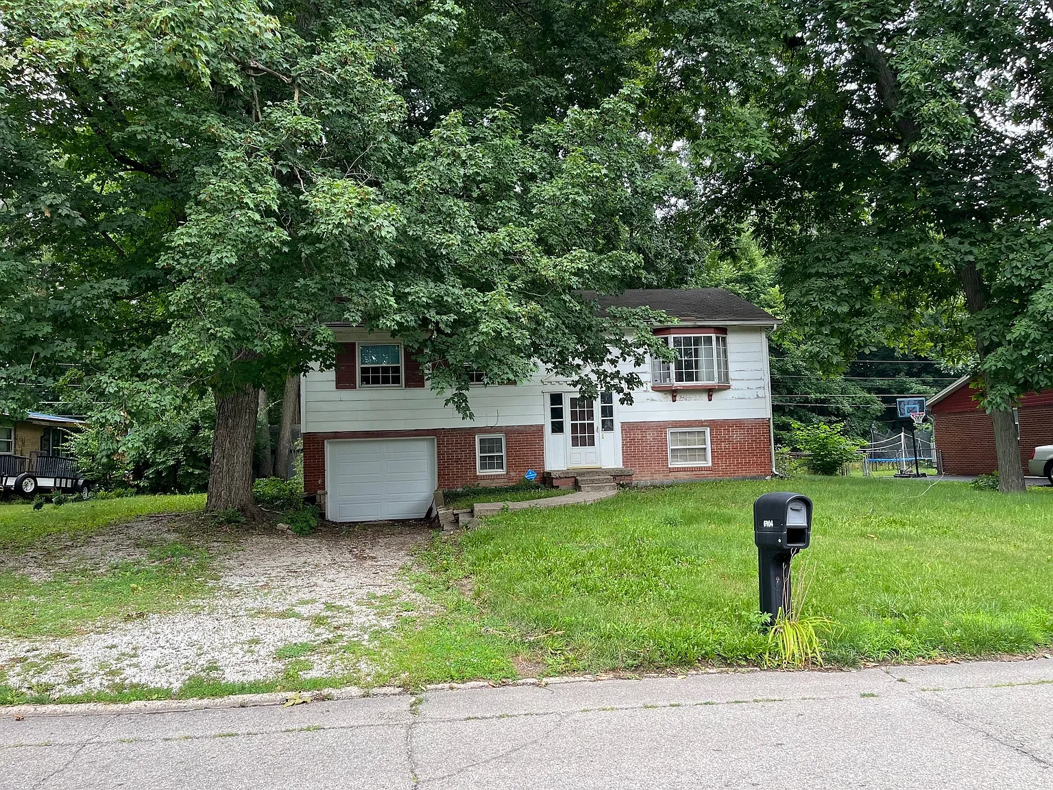 6904 Doris Dr photo 1