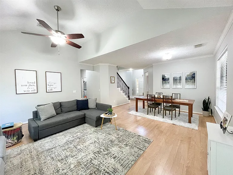 7 Windledge Pl — Photo 16