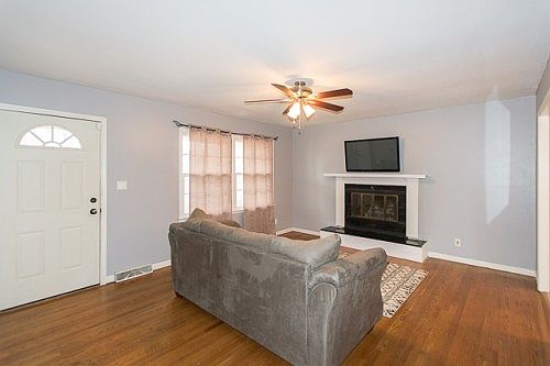 5th image of 8873 Westbrooke Dr