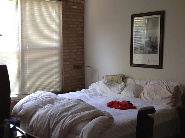 1855 N Oakley Ave #C — Photo 12