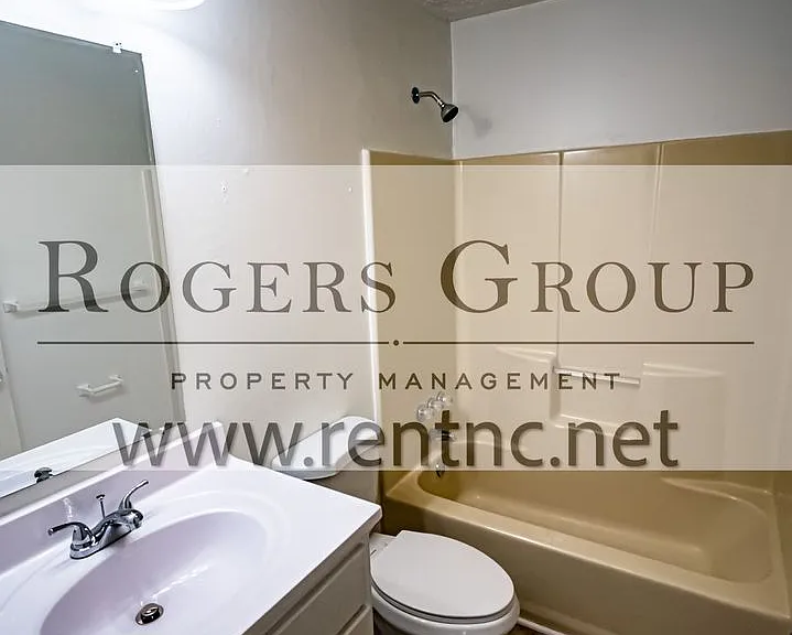 607 Parkway Dr — Photo 8