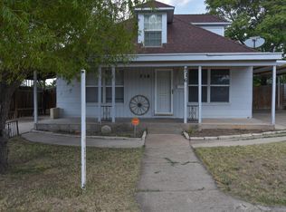 716 Magnolia St, Pampa, TX 79065