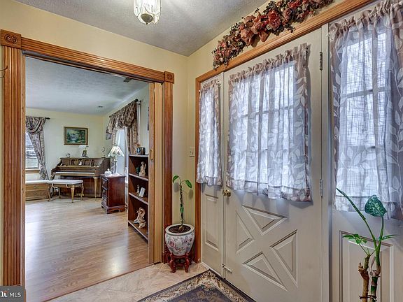 2nd image of 1201 Uniontown Rd