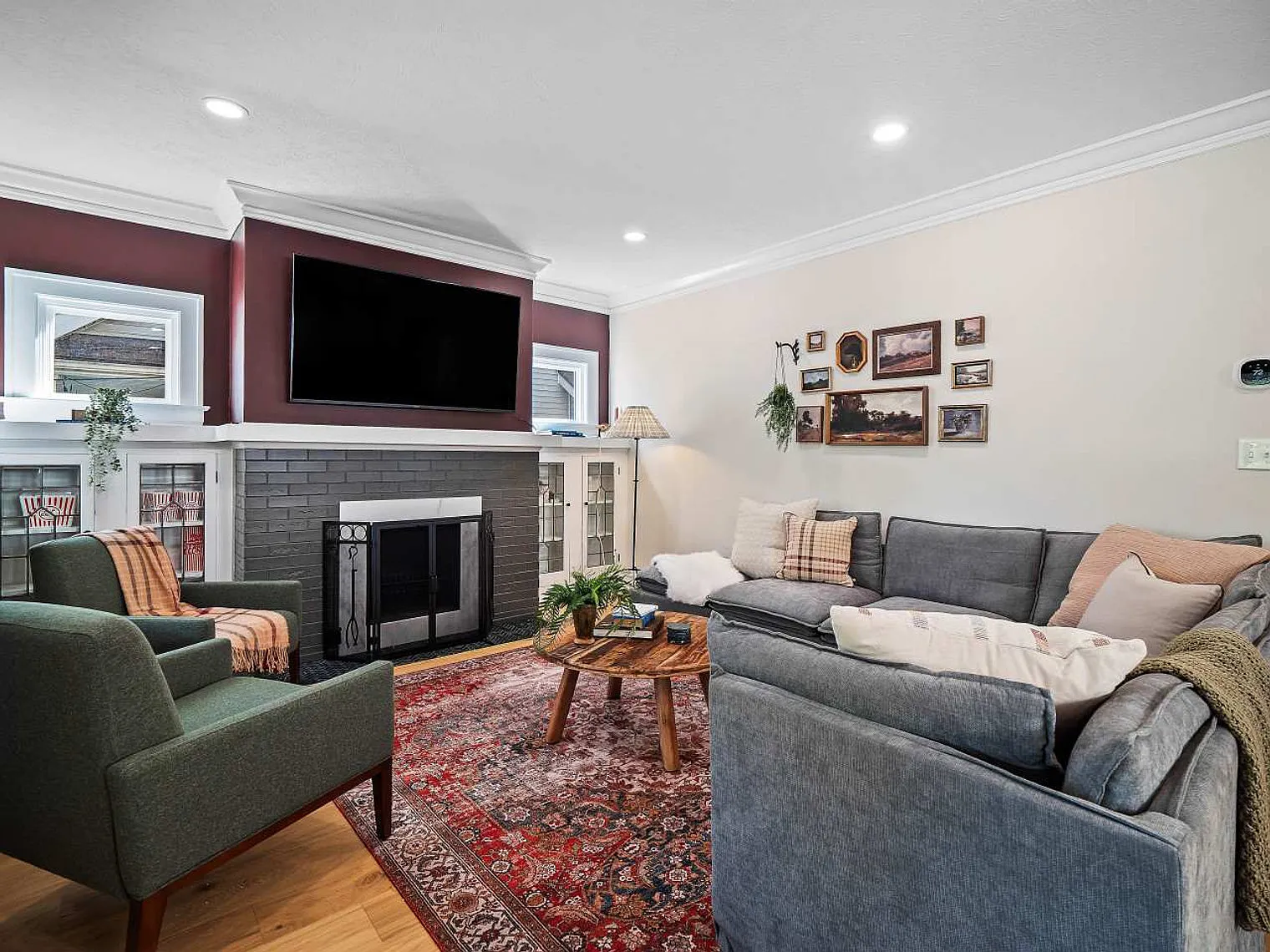 4 bed, 2.0 bath, 2109 sqft, $4,338 — Photo 3