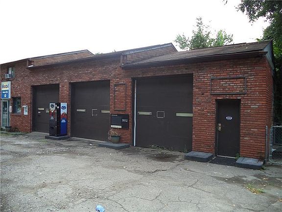 4th image of 1800 Walnut St