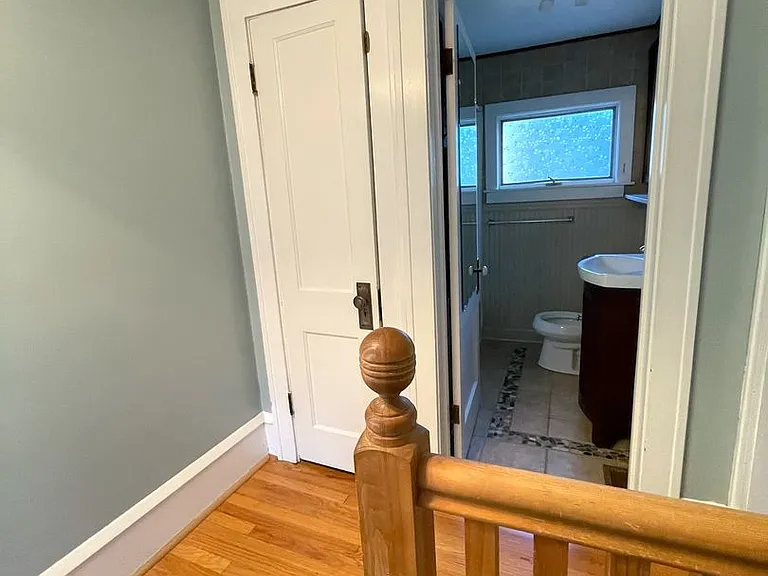 1404 E Park Pl — Photo 11