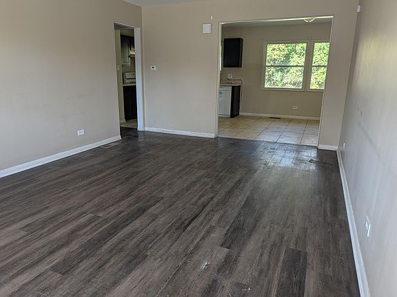 4th image of 248 W 53rd Pl
