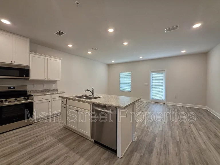 9011 Golden Eye Dr — Photo 3