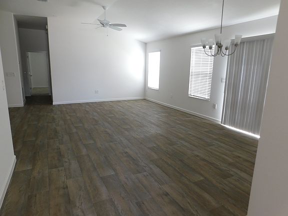 4th image of 3303 Davis Ter