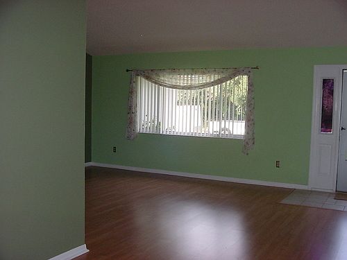 4th image of 811 Hanford Dr