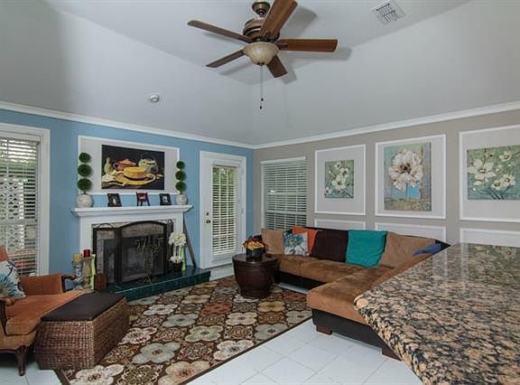 4th image of 4345 Fairmont Dr