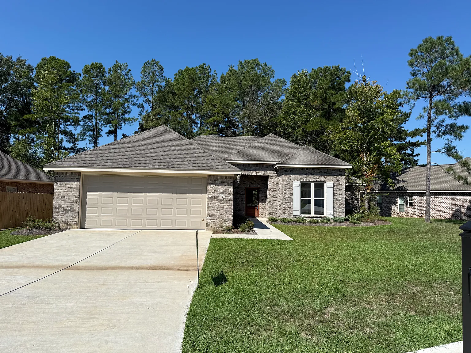 3 bed, 1898 sqft, $2,900 — Photo 1