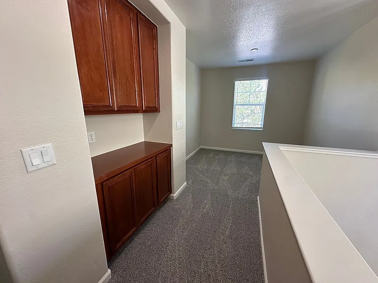 1690 Springhill Dr — Photo 18