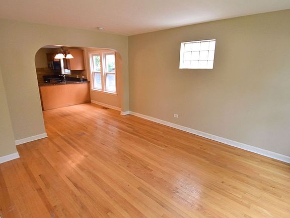 2nd image of 3221 N Olcott Ave