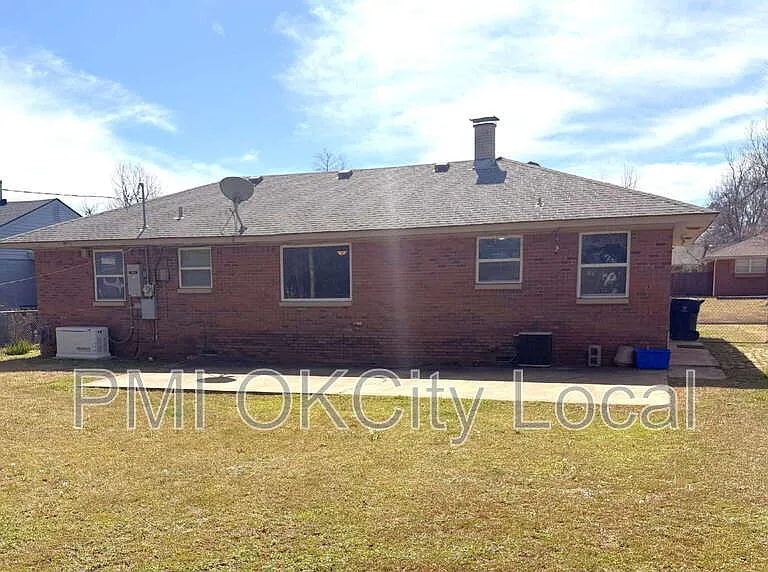 3025 NW 67th St — Photo 28