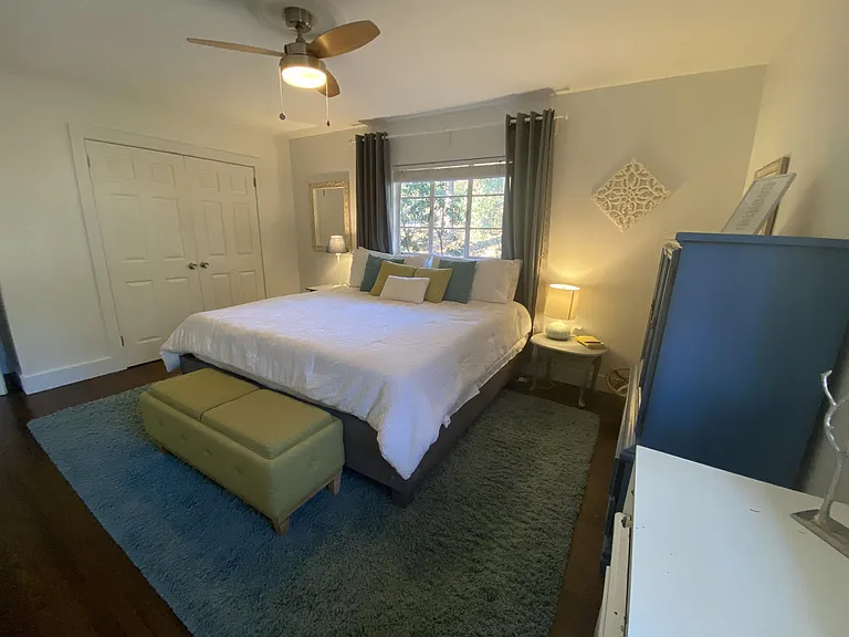 4975 Lake Forrest Dr — Photo 44