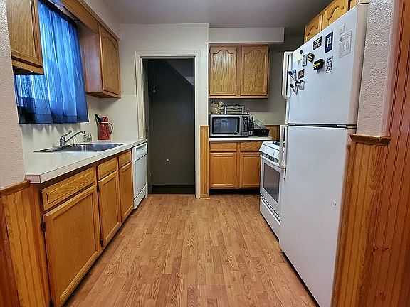 4th image of 4172 Agnes Ave