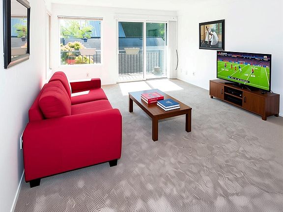 4th image of 10110 Greenwood Avenue N #306
