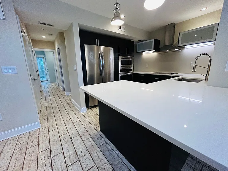 4525 Fleming Street 1004 N — Photo 1
