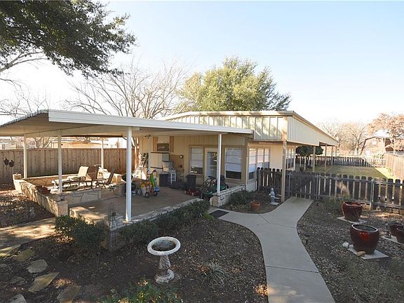 2nd image of 4305 Elmwood Ct