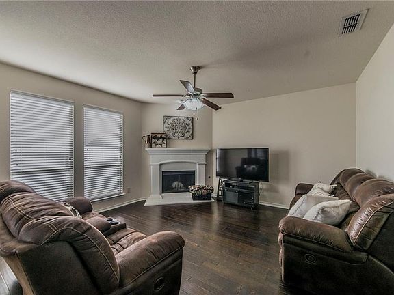 4th image of 2436 Half Moon Bay Ln