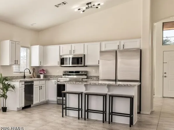 1894 E PALOMINO Drive, Gilbert, AZ 85296