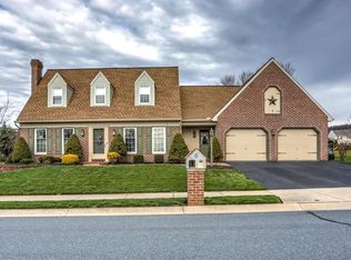 6 Michael Ln, Denver, PA 17517