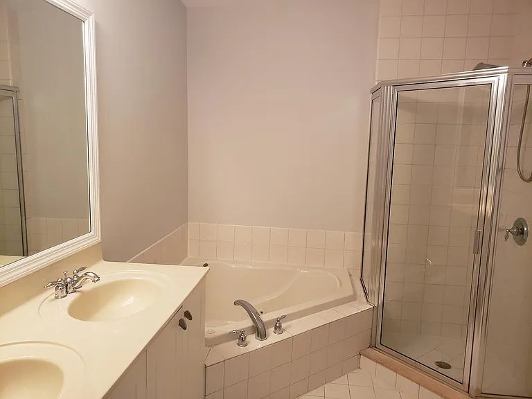 325 Bayfront Dr #325 — Photo 17
